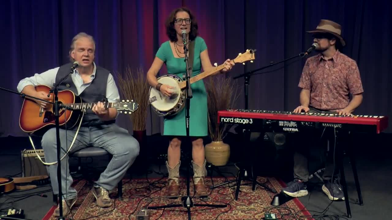 Baby Blue Arts Presents -Mother Banjo