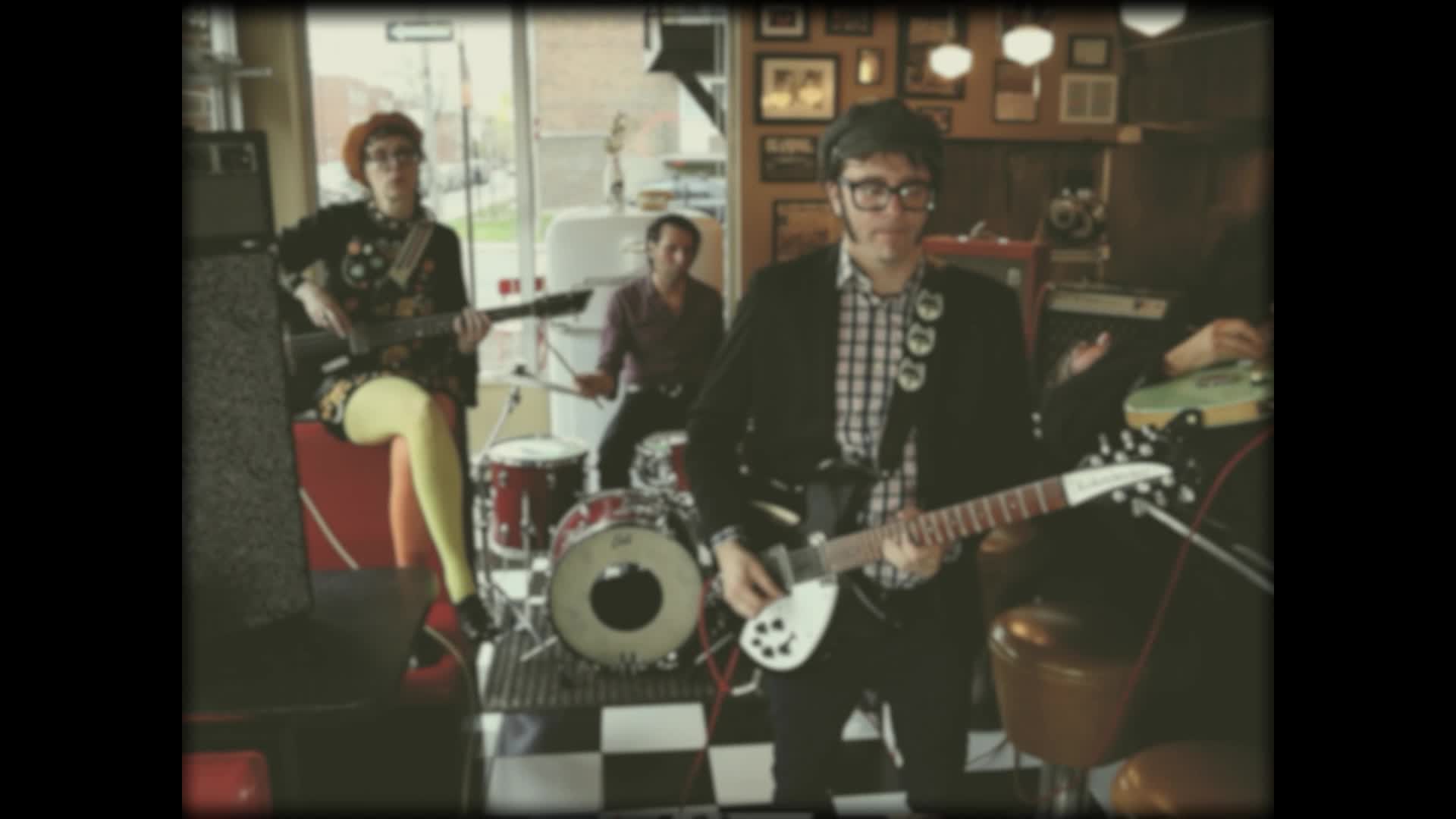 Rock n Roll Video Show - The Fashion Show