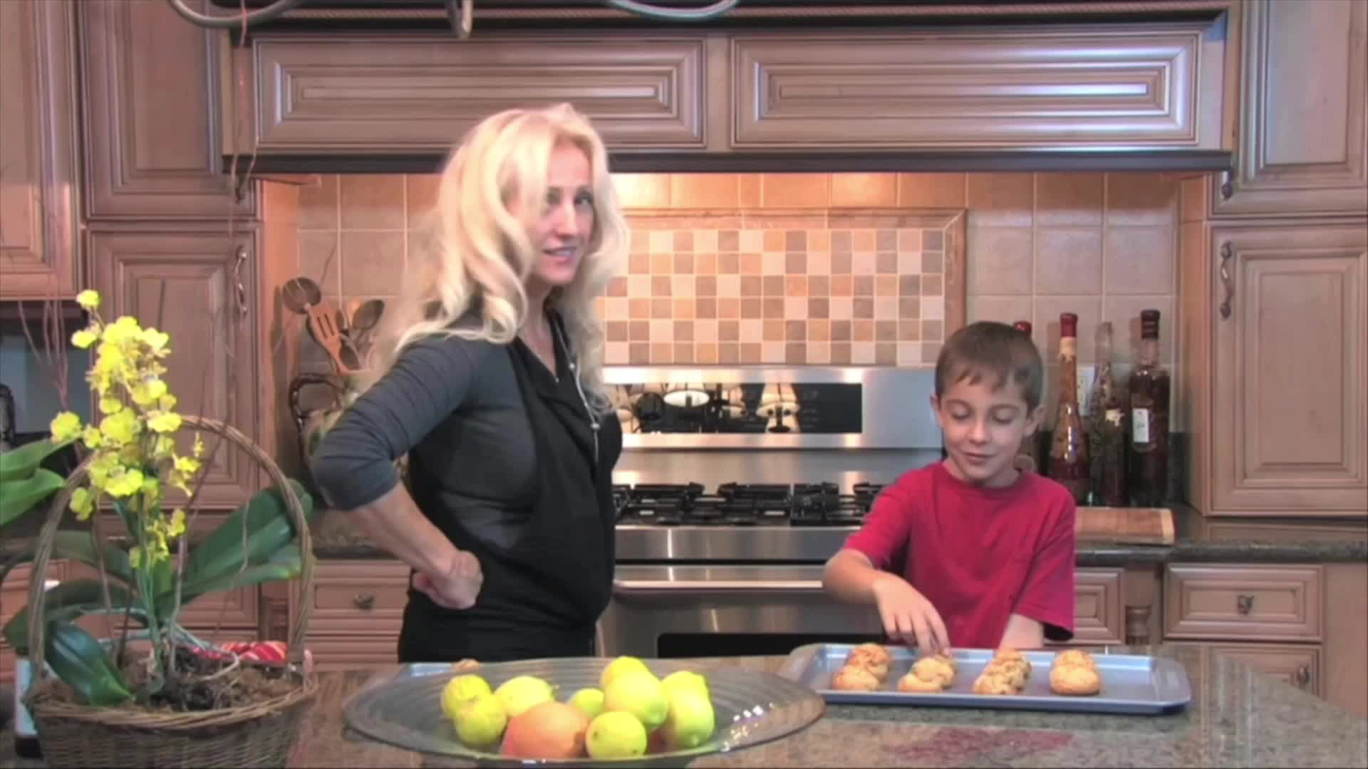 Vlada - Cooking with Kid - California